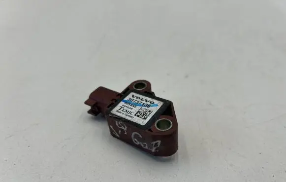 Volvo V50 Airbag deployment crash/impact sensor 8840A6 30737138