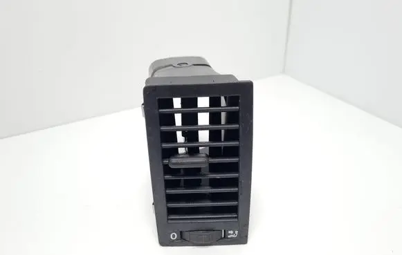 Volkswagen Multivan T5 Dash center air vent grill 7H5815705A