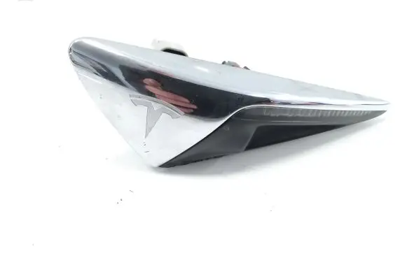 Tesla Model X Side fender camera 112510600
