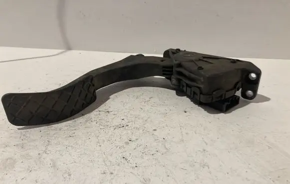Audi A6 S6 C6 4F Accelerator throttle pedal 4F1723523A 6PV00898404