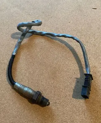 BMW 5 F10 F11 Lambda probe sensor 7589475 0258010416