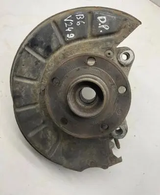 Volkswagen PASSAT B6 Front wheel hub