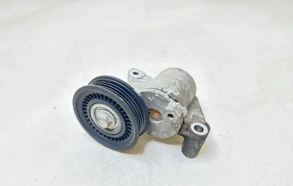 Ford Fusion II Generator/alternator bracket AI6112CuFe