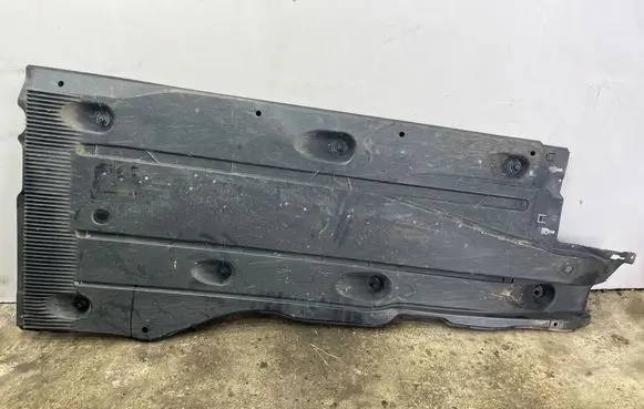 Skoda Octavia Mk3 (5E) Side bottom protection 5Q0825202S