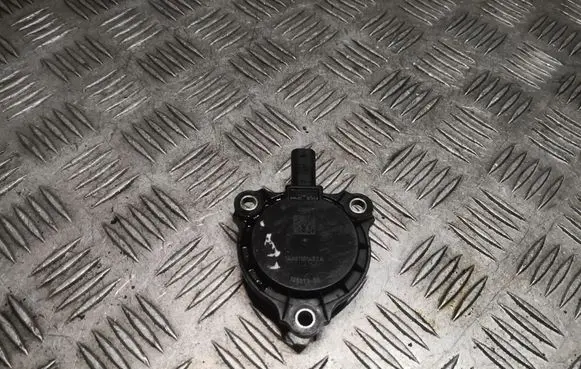 Mercedes-Benz CLA C117 X117 W117 Camshaft speed sensor A2761560790 2761560790