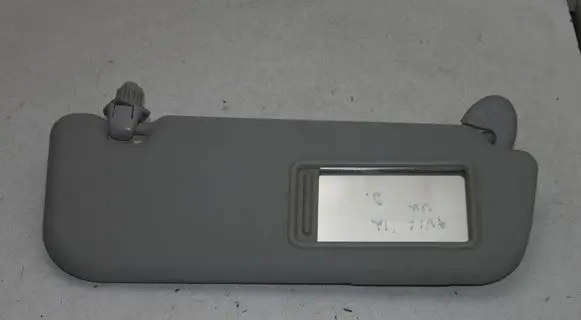 Toyota Avensis T270 Sun visor