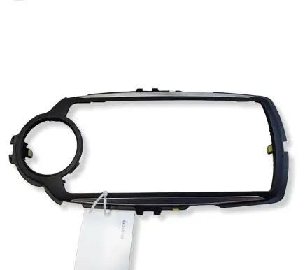 Toyota Yaris Radio/GPS head unit trim 864510D030