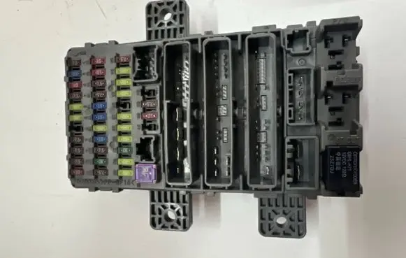 Honda Civic Fuse module SMGG341 37832LN