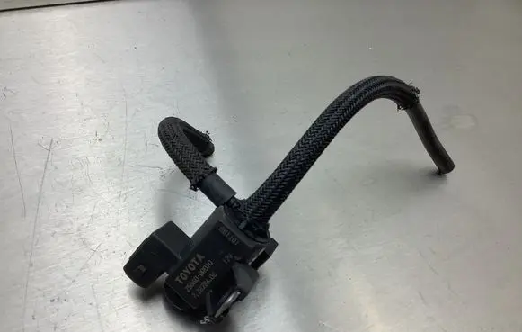Lexus IS 220D-250-350 Turbo solenoid valve 258600R010 72828606