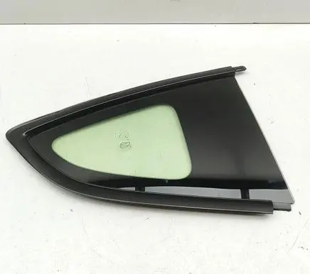 Toyota GR 86 Rear side window SU003G0036