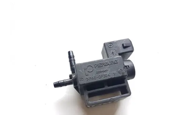 Mercedes-Benz GLK (X204) Turbo solenoid valve 0025401897 72235500