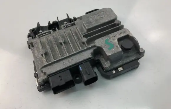 Peugeot 208 Other control units/modules 9810858280