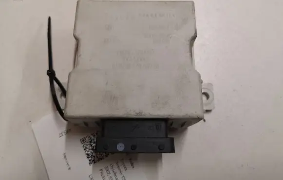 Toyota Avensis T250 Window wiper relay 8594005040