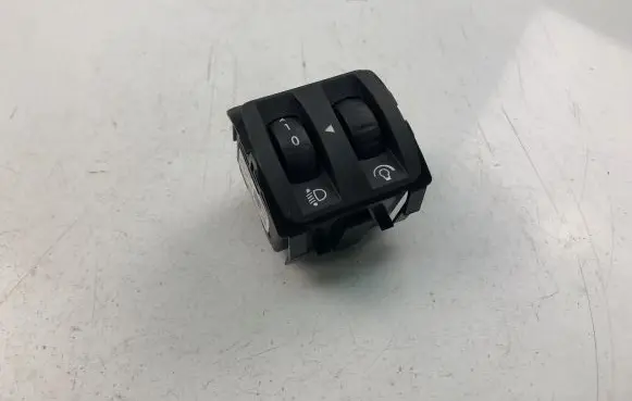 Renault Captur Light switch 251900567R