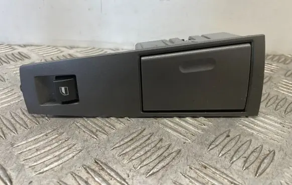 BMW 7 E65 E66 Electric window control switch 8379597