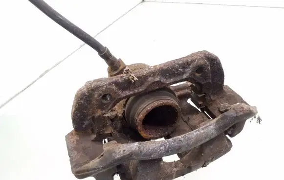 Mercedes-Benz C W203 Front brake caliper