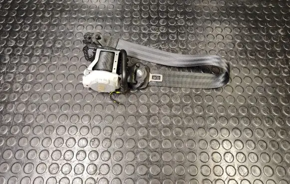 Skoda Octavia Mk3 (5E) Front seatbelt 5E0857702