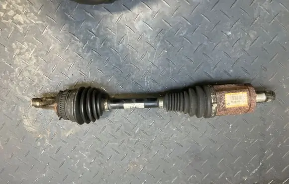 BMW 5 E60 E61 Front driveshaft 7570269 7529389