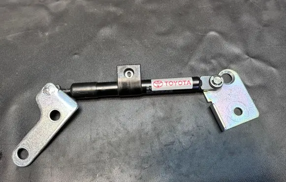 Toyota Hilux VIII Tailgate/trunk strut/damper 332974