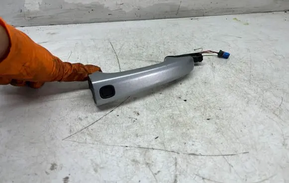Volvo V70 Rear door exterior handle 30753786