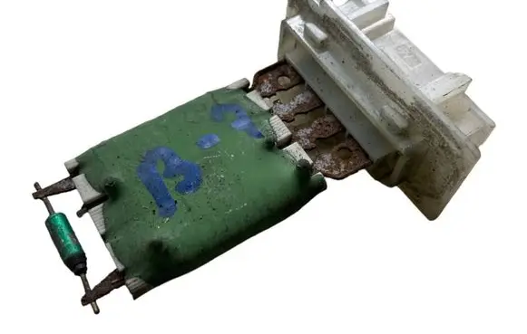 Ford Focus Heater blower motor/fan resistor 3M5H18B647AC