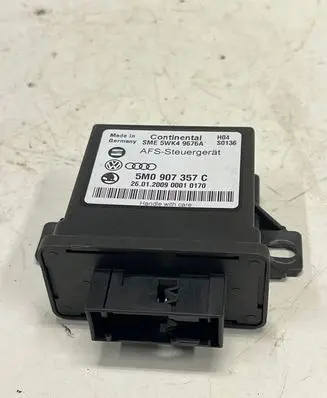 Volkswagen PASSAT B6 Light module LCM 5M0907357C 5WK49676A