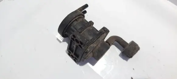 Opel Vectra B Engine mount vacuum valve 90502860