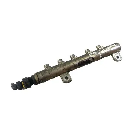 Opel Vectra C Fuel main line pipe 55209572 0445214095 030769