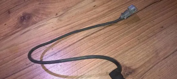 Audi A4 S4 B5 8D Crankshaft position sensor 050906433