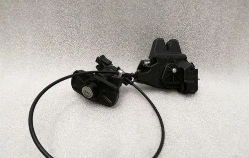 Mercedes-Benz C W204 Tailgate boot lock/latch motor A2047500185