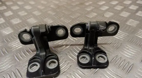 Front door hinge set