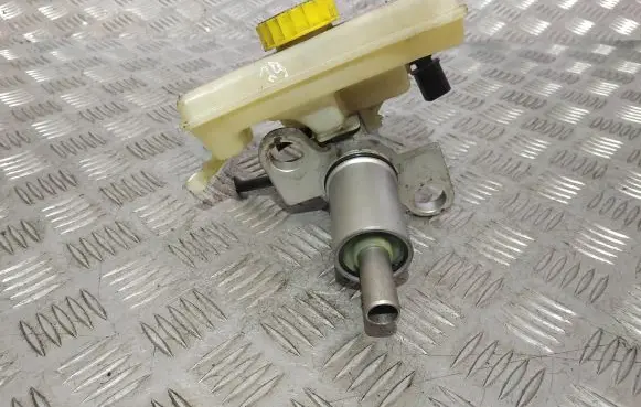 Audi A4 S4 B6 8E 8H Master brake cylinder 8E0611301E 320670094