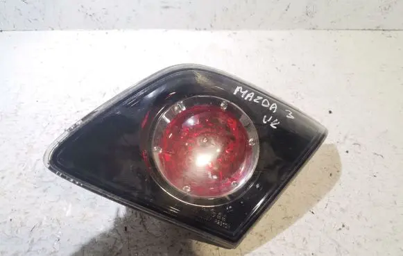 Mazda 3 I Tailgate rear/tail lights P2913