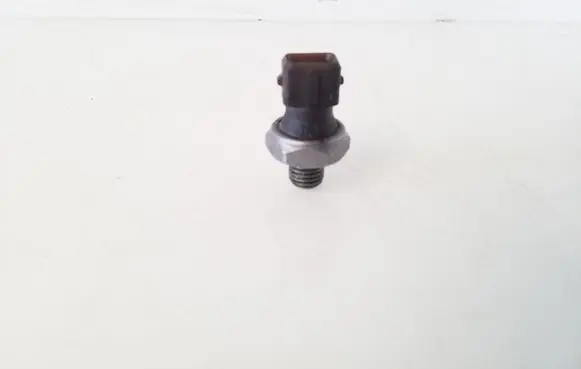 BMW 3 E90 E91 Oil pressure sensor 756848001