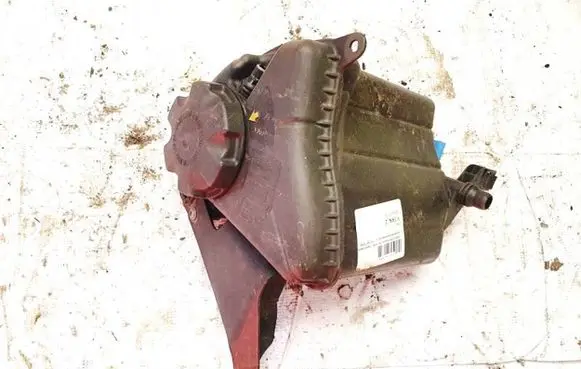 BMW 5 GT F07 Coolant expansion tank/reservoir 1713764728301 17137647283-01
