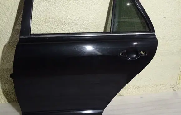 Toyota Avensis T250 Rear door 6700405130