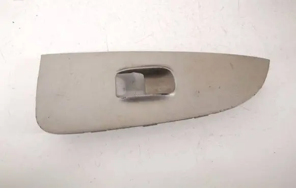 Honda CR-V Front door window switch trim 83761SCAAG010M1