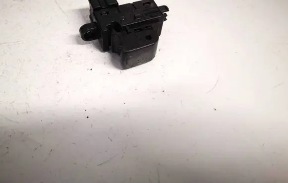 Nissan Qashqai Electric window control switch 25411br00a