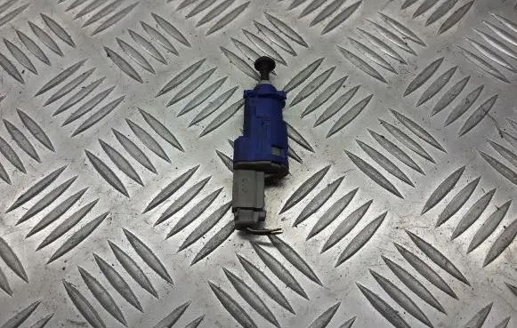 Renault Clio III Clutch pedal sensor 8200276359C
