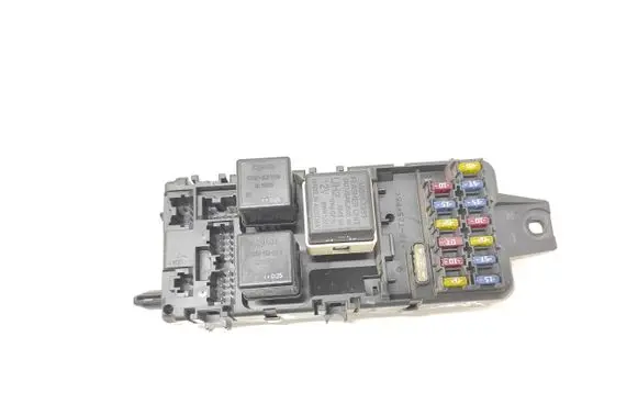 Volvo S40, V40 Fuse module MB953383 V23134B52X240