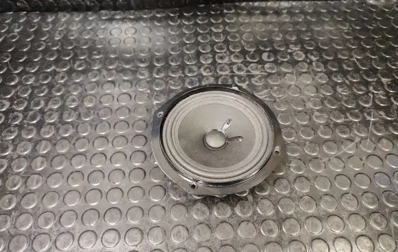 Seat Alhambra (Mk2) Rear door speaker 7n0035453B