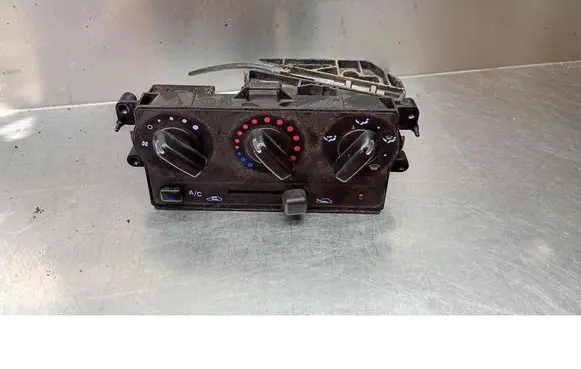 Nissan Micra Air conditioning/heating control unit 7040230732