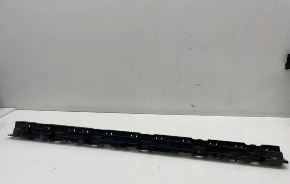 BMW 5 F10 F11 Front bumper mounting bracket 7184777