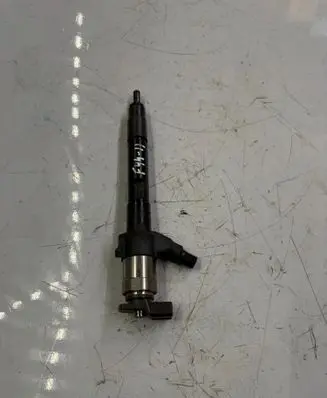 Mitsubishi L200 Fuel injector 1465A439