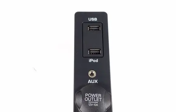 Jaguar XF X250 USB socket connector AW9319C166AA