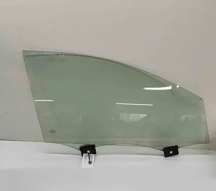 Audi Q7 4L Front door window glass four-door