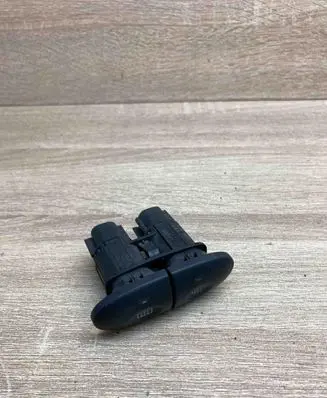 Ford Mondeo MK II Windscreen/window heater switch 97BG18K574AC D3L0A