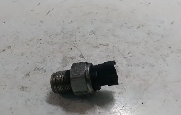 Fuel pressure sensor