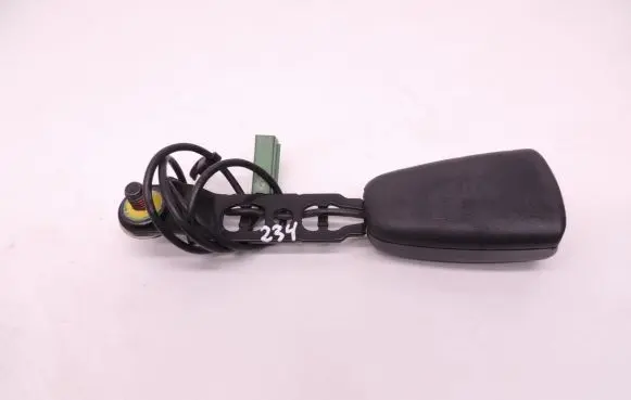 Volvo S60 Front seatbelt buckle D234