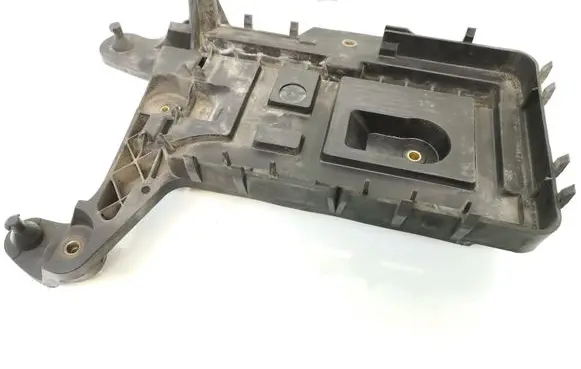 Skoda Octavia Mk2 (1Z) Battery tray 1K0915333C